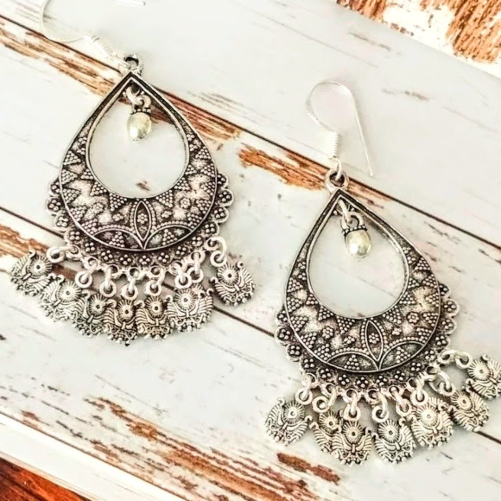 Exotic Bali Design Earrings - Picture 1 of 5